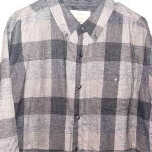 Weatherproof Black and Gray Ling Sleeve Checkered Shirt With Front Pocket